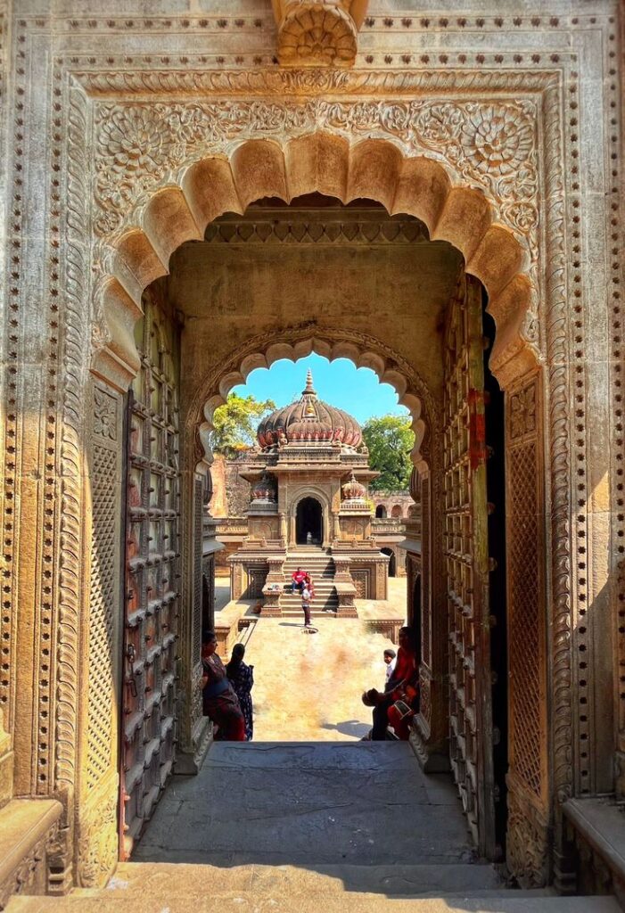 WhatsApp Image 2025-09-30 at 17.23.01 (1)